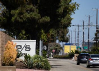Exclusive LAX terminal embroiled in messy dispute with security consultant to the stars