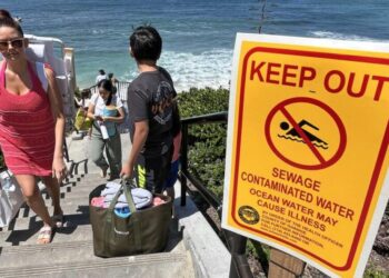Laguna Beach sewage spill shuts down local beach through holiday weekend