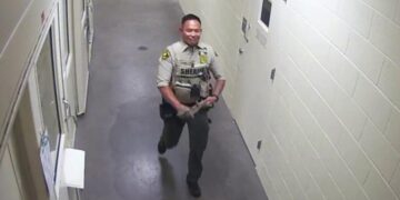 Former SoCal sheriff’s deputy shoved detainee, whose spine fractured. He’s headed to prison