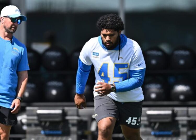 Tuli Tuipulotu continues his training camp hold in as he chases new Chargers deal