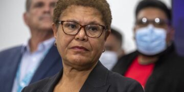 Homelessness has increased in L.A., dealing fresh setback to Mayor Karen Bass