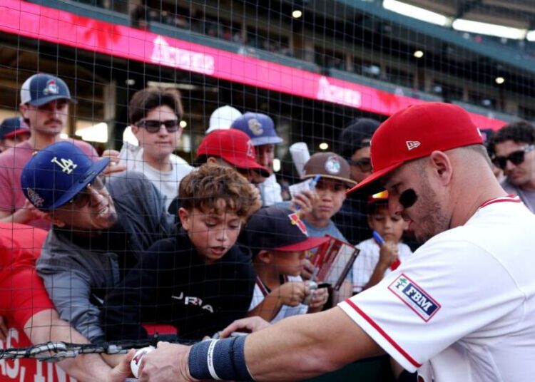 Can a new minor league team in Irvine attract fans if the Angels are so affordable?