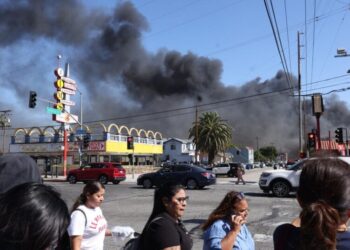 Boyle Heights blaze choked L.A. with astronomical soot pollution