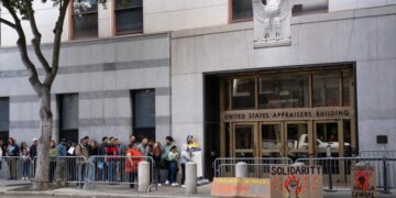 New federal rule sends hundreds of thousands of asylum cases to immigration courts