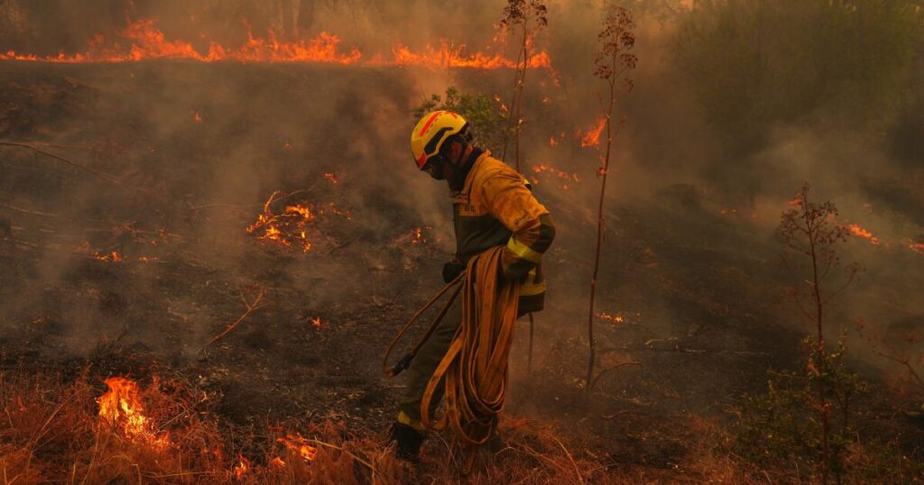 Wildfires in France drive more people from their homes and creep toward Bordeaux
