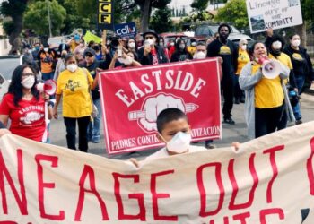Residents demand warehouse be shut down after fire blankets Boyle Heights in smoke, putrid odor