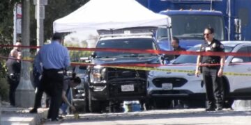Two men attempt to rob off-duty Long Beach Police officer at gunpoint, prompting shooting