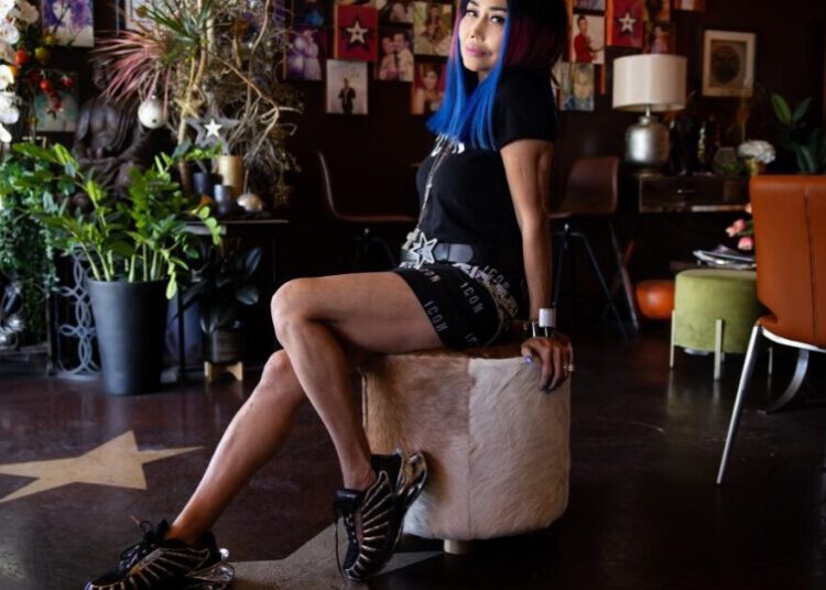How Vietnamese pop star Lynda stays in the banh mi game