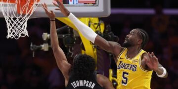 Lakers trade Deandre Ayton to the Wizards for Jaden Hardy, draft picks
