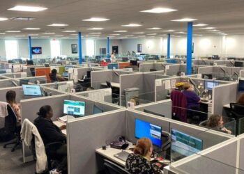 Thousands of customer service workers face the axe as AI takes over