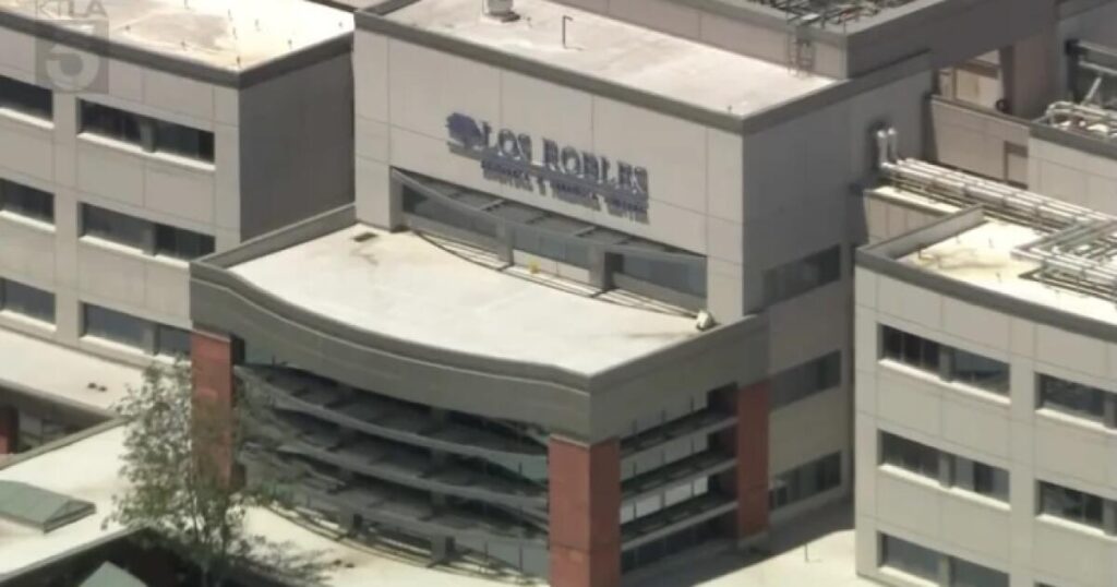 Simi Valley police shoot suspect inside Thousand Oaks hospital, spurring huge police response