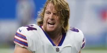 Former NFL player Jordan Devey, who won Super Bowl with Patriots, dies by suicide at 38