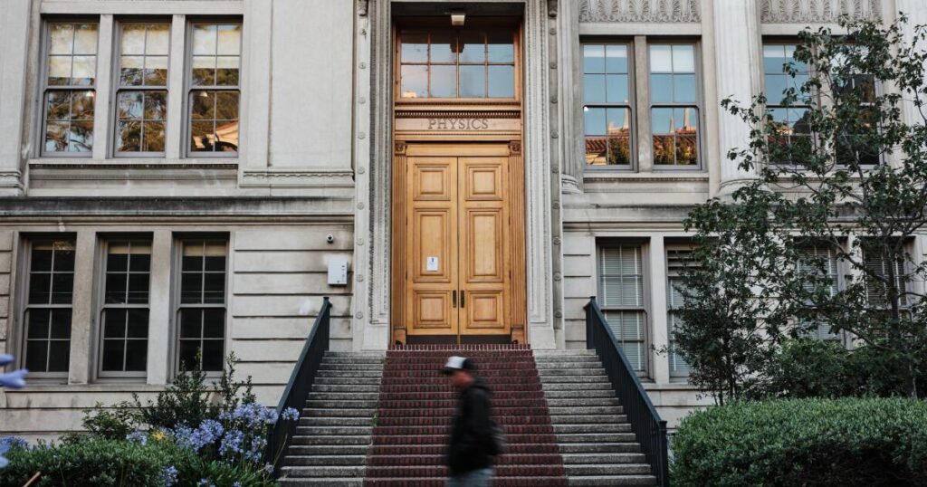UC weighs return of SAT amid early signs of changing views and faculty pressure