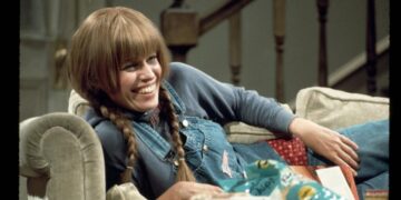 Louise Lasser, star of soapy TV satire ‘Mary Hartman, Mary Hartman,’ dies at 87