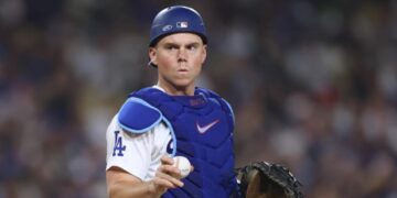 With Will Smith out indefinitely, Dodgers need to trade for a catcher
