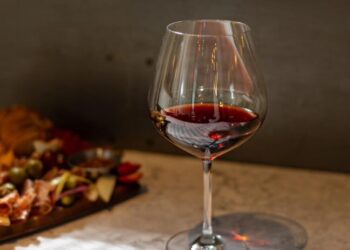 Alcohol should be stigmatized like smoking