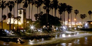 It’s time for the night trip to the beach — the grunion are running