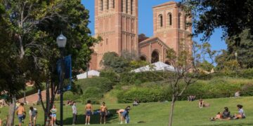 California man steals historic Chinese manuscripts from UCLA, using fake names, dummy documents
