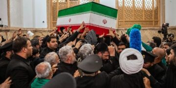 Trump and Iran’s supreme leader trade threats as mediators try to save crumbling deal
