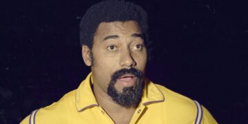 Teen paid $3 for Wilt Chamberlain Lakers jacket at thrift store. It sold for almost $90,000 at auction