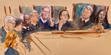 How Roberts led a fractured Supreme Court to wins for the right and defeats for Trump