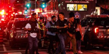 Shooting near Toronto street festival kills 2 people and wounds 4, police say