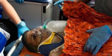 Venezuelan security guard pulled alive from building basement 8 days after twin quakes