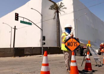 Bass imposes new limits on rebuilding process for warehouse that burned in Boyle Heights
