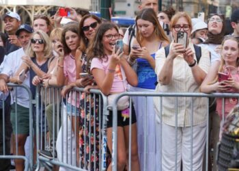 Taylor Swift-Travis Kelce wedding: Fans flock to Madison Square Garden for NYC nuptials