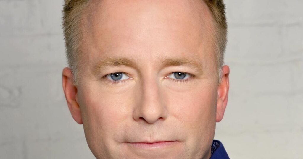 Seth Doane and Jim Axelrod among contenders for ’60 Minutes’ roles