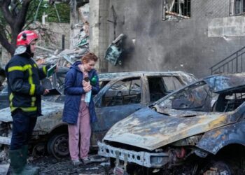 Russian attacks kill 6 in Kyiv and other cities and expose gaps in Ukraine’s air defenses