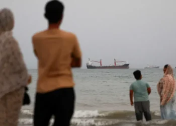 Thundering warning sounds as ‘lifeline for global oil’ under siege again: ‘All or none!’