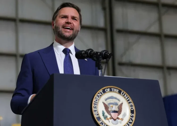 JD Vance let slip his secret envy with ‘self-admission’ to Joe Rogan: analysts