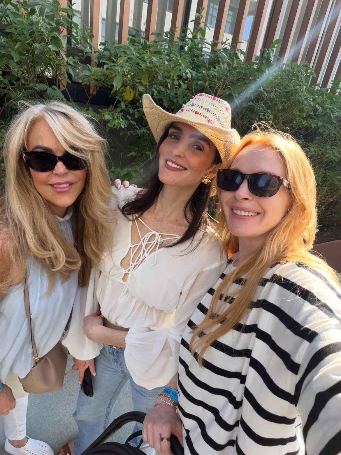 Lindsay Lohan, Ali Lohan, Dina Lohan 
