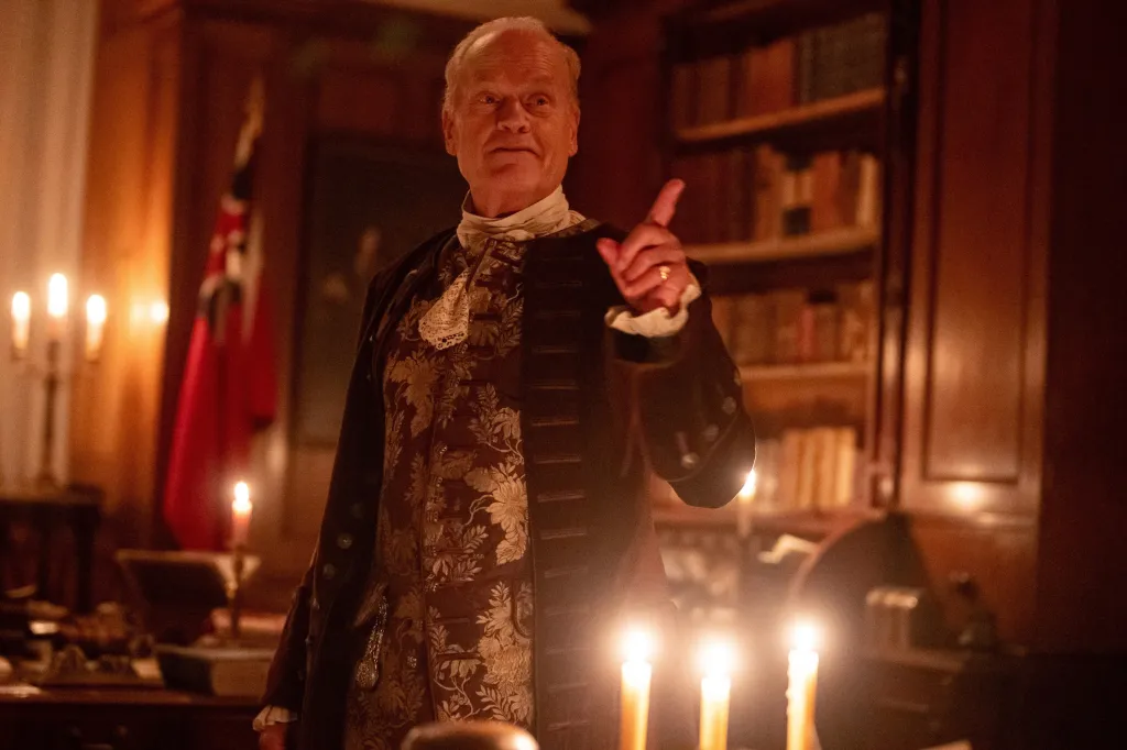 Kelsey Grammer stars as 
