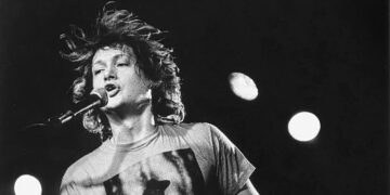 Jeff Conolly, Manic Garage-Rock Frontman, Dies at 69