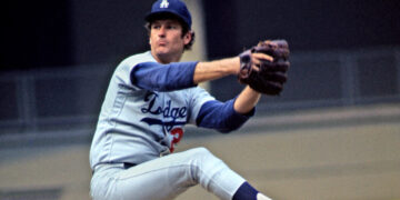 Tommy John, Pitcher Who Gave His Name to Career-Saving Surgery, Dies at 83