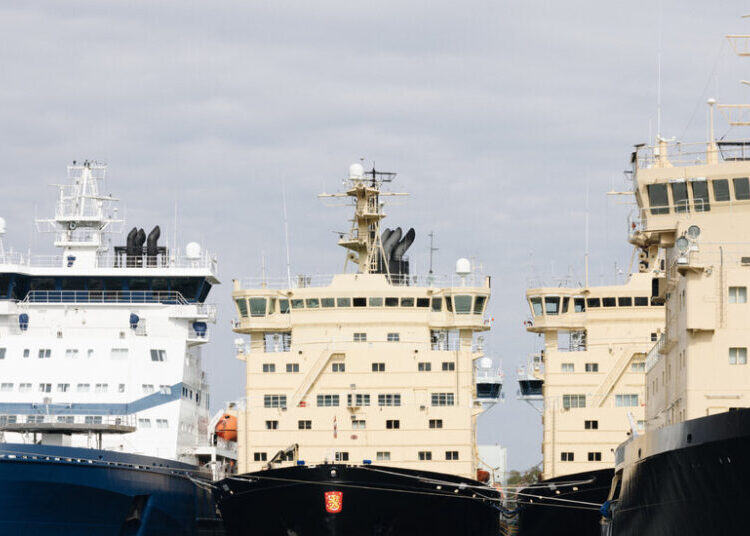 Trump’s Fixation on Arctic Ships Led to Billions in No-Bid Contracts