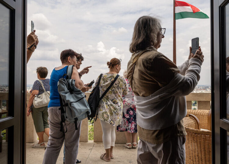 Orban’s Office, Thrown Open, Is Not the Den Hungarians Expected