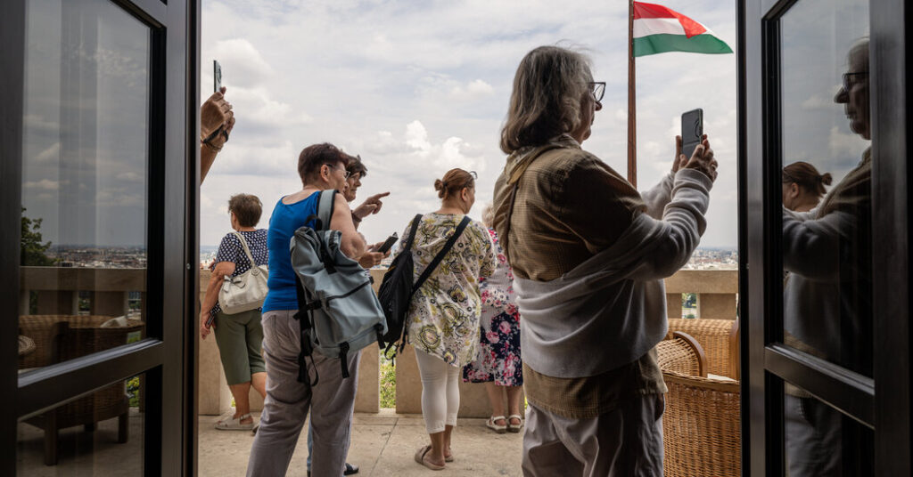 Orban’s Office, Thrown Open, Is Not the Den Hungarians Expected