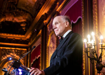 Ronald Lauder, a Billionaire G.O.P. Backer, Closes His Wallet