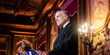Ronald Lauder, a Billionaire G.O.P. Backer, Closes His Wallet
