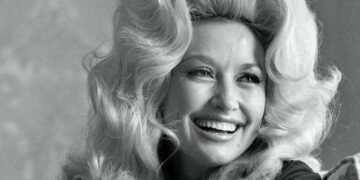 Dolly Parton, Superstar Whose Songs Spoke to Millions, Dies at 80