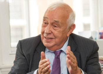 Robert Skidelsky, Definitive Biographer of Keynes, Dies at 86