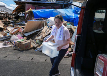 Japan’s Rescuers Battle ‘Cruel Heat’ After Major Earthquake