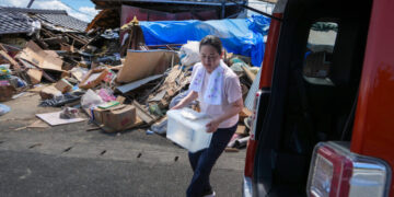 Japan’s Rescuers Battle ‘Cruel Heat’ After Major Earthquake