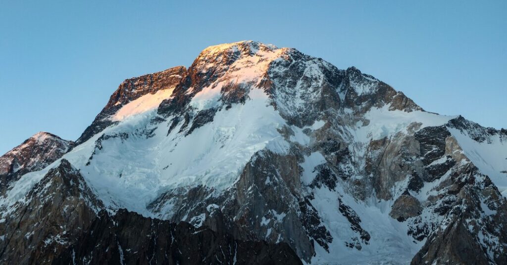 Search Continues for 6 Climbers After Pakistan Avalanche