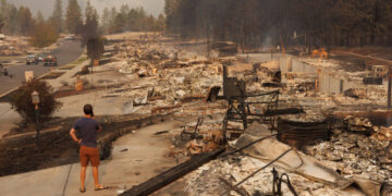 More Than a Dozen Wildfires Burn in Washington State, Forcing Evacuations