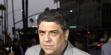 Vincent Pastore, Whose ‘Sopranos’ Character Ratted Out Tony, Dies at 80
