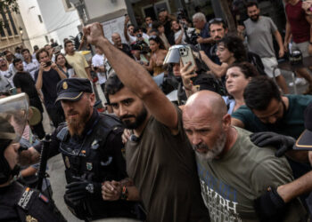 Far-Right Leaders Step Up Calls for Expelling Remaining Migrants in Ceuta
